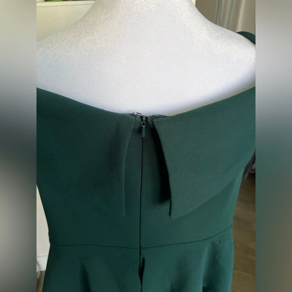 NWT. Xscape Off the Shoulder Scuba Crepe Column Gown. Size 16W - Picture 9 of 16